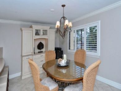 Dining Table Seats 4