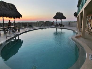 One Bedroom Gulf Front Vacation Condo Overlooking the Beach