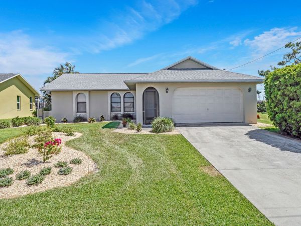 A Great Priced Cape Coral Home with a Pool Three Bedrooms!