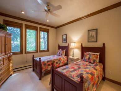 Bedroom with Two Twin Beds