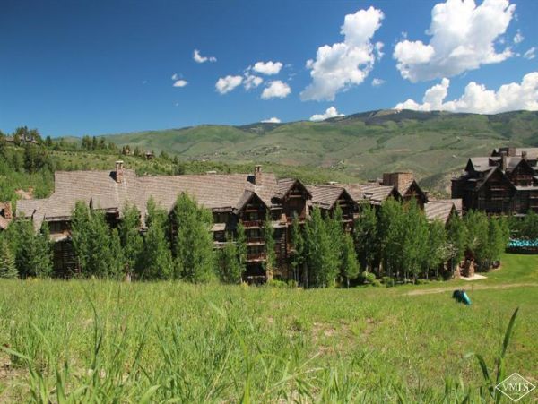 3 Bedroom Mountain Vacation Penthouse, Ski in Ski Out