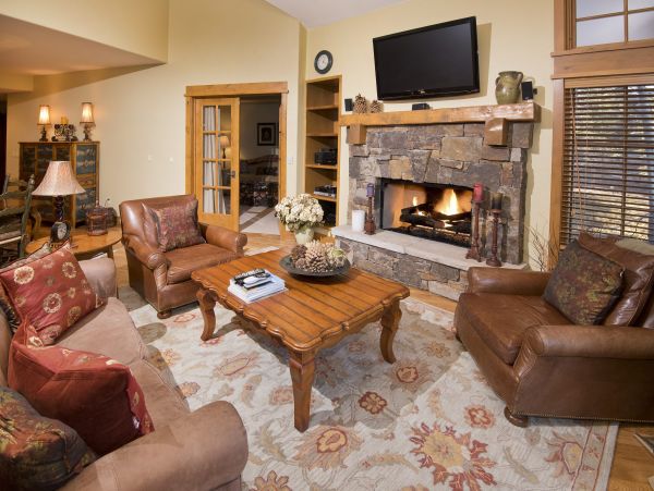 Three Bedroom Plus Den in Bachelor Gulch