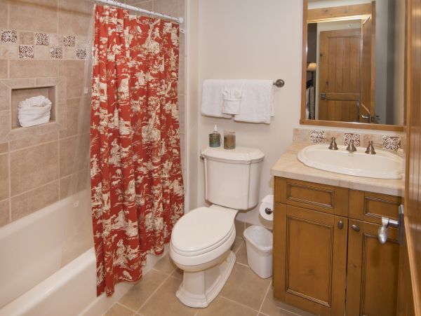 Three Bedroom Plus Den in Bachelor Gulch