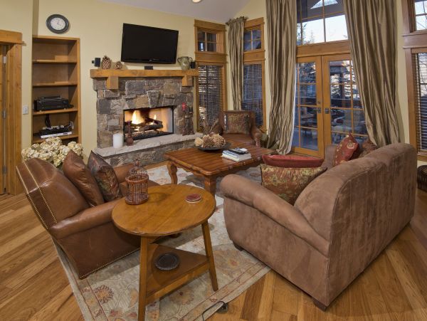 Three Bedroom Plus Den in Bachelor Gulch