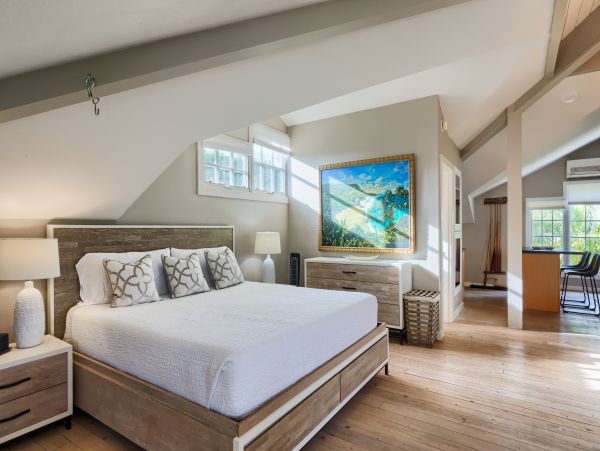 Luxury Private Six Bedroom Vacation Rental Villa