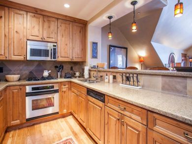Bachelor Gulch Ski n Ski Out Vacation Condo