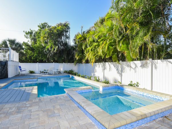 Great Anna Maria Family Rental Short Walk to Beach Private Pool