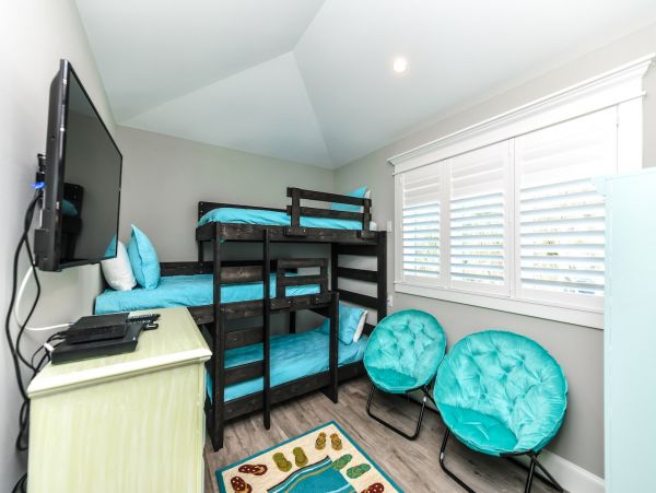 Great Anna Maria Family Rental Short Walk to Beach Private Pool
