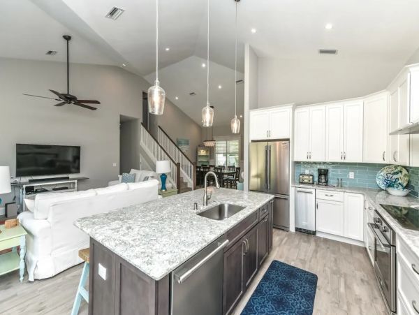Great Anna Maria Family Rental Short Walk to Beach Private Pool