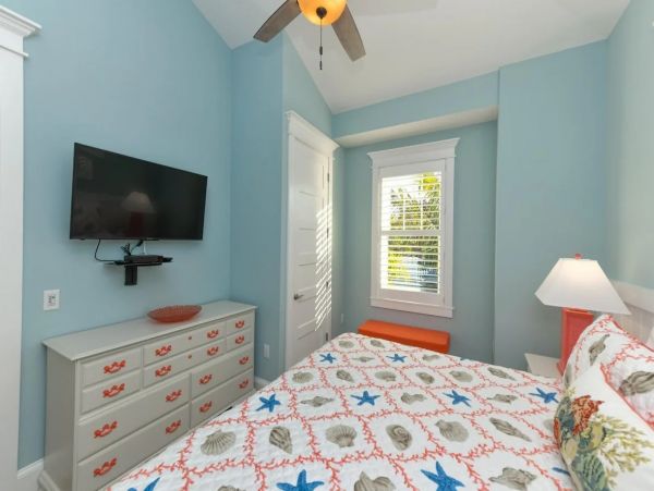 Great Anna Maria Family Rental Short Walk to Beach Private Pool