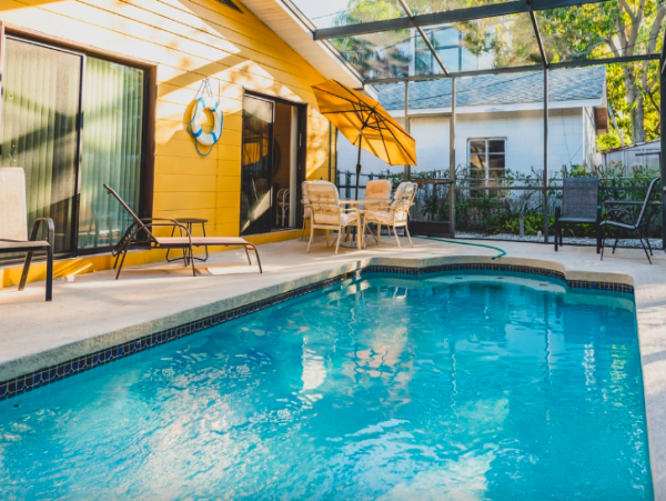 Anna Maria 2 Bedroom Vacation Rental Home with Heated Pool Steps to Beach