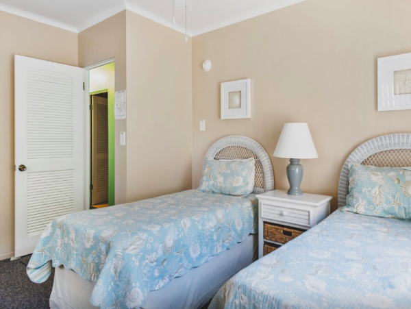 Anna Maria 2 Bedroom Vacation Rental Home with Heated Pool Steps to Beach