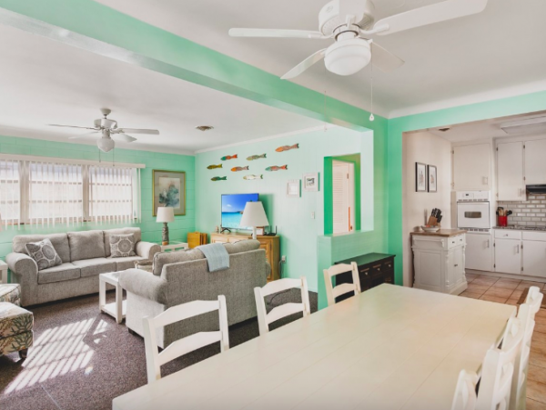 Anna Maria 2 Bedroom Vacation Rental Home with Heated Pool Steps to Beach