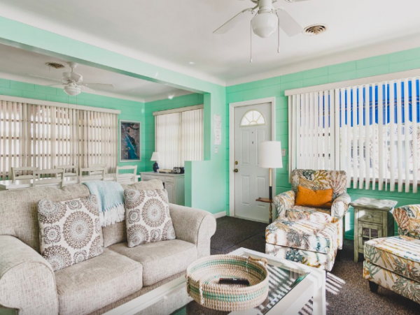 Anna Maria 2 Bedroom Vacation Rental Home with Heated Pool Steps to Beach