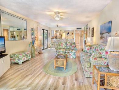 Large Three Bedroom Condo Sleeps Six with Communal Pool