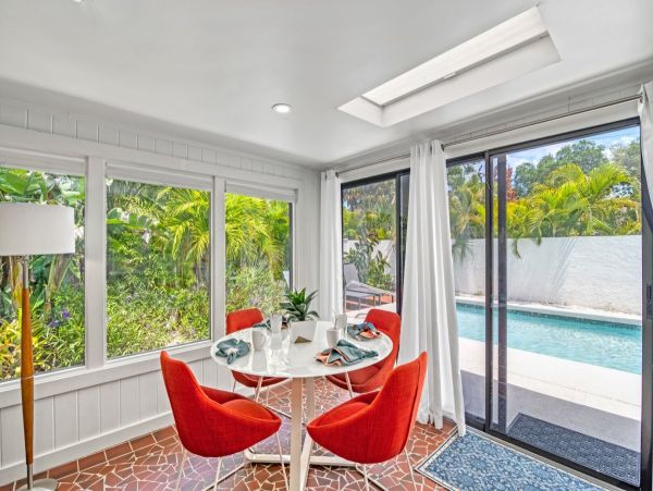 Elegant Escape with Heated Pool on Siesta Key