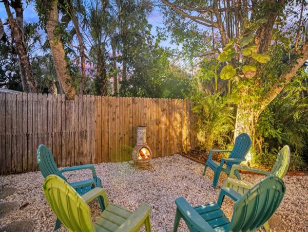 Elegant Escape with Heated Pool on Siesta Key
