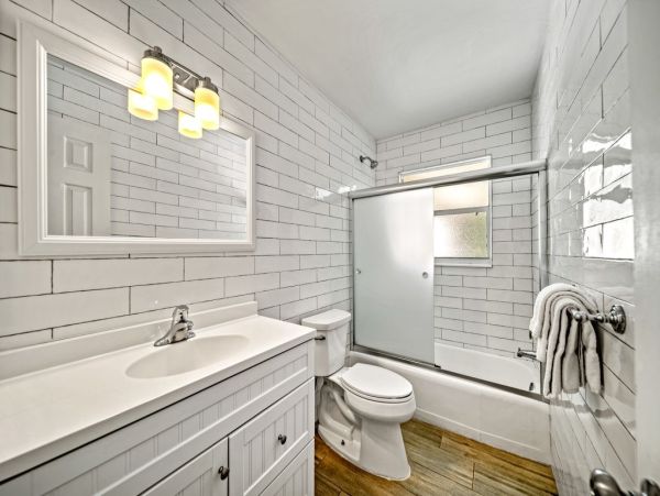 Elegant Escape with Heated Pool on Siesta Key