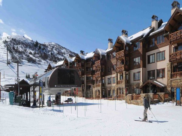 Three Bedroom Ski in Ski Out Vacation Rental Sleeps 7 Guests