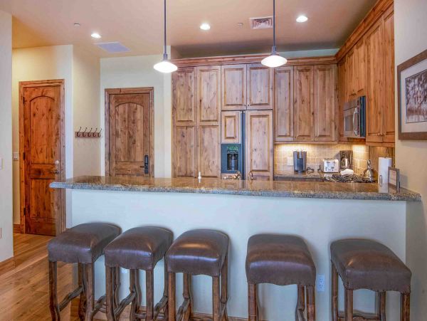 Three Bedroom Ski in Ski Out Vacation Rental Sleeps 7 Guests