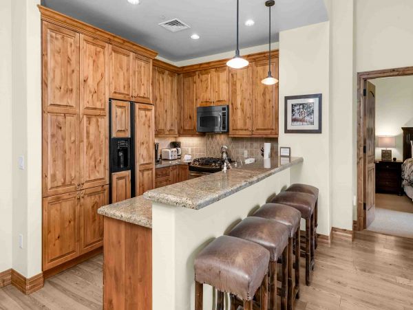 Three Bedroom Ski in Ski Out Vacation Rental Sleeps 7 Guests