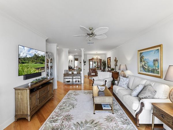 Three Bedroom Condo Sleeps 6 with Partial Gulf Views