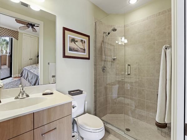 Three Bedroom Condo Sleeps 6 with Partial Gulf Views