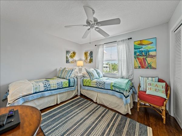 Beachfront Vacation Rental in Holmes Beach Gulf Views