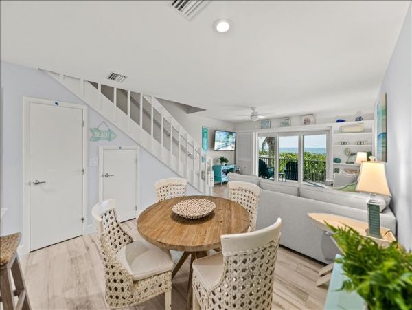 Beachfront Vacation Rental in Holmes Beach Gulf Views
