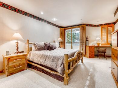 Three Bedroom Ski Condo - Sleeps Ten  Guests