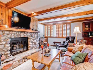 Three Bedroom Ski Condo Sleeps 8 Guests Shuttle to Lifts Three Bedroom Ski Condo Sleeps 8 Guests Shuttle to Lifts
