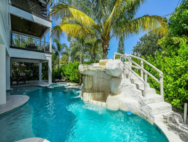 Bradenton Beach Large Group Vacation Rental 9BR Luxury Home