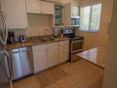 Anna Maria Beachfront Rental 2 Bedrooms with Balcony - additional view, photo 4