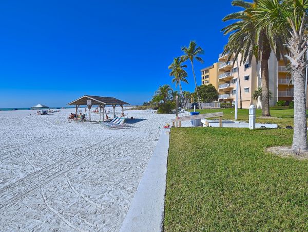 Siesta Key Vacation Beach Condo with 3 Pools