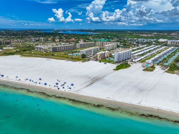 Siesta Key Vacation Beach Condo with 3 Pools