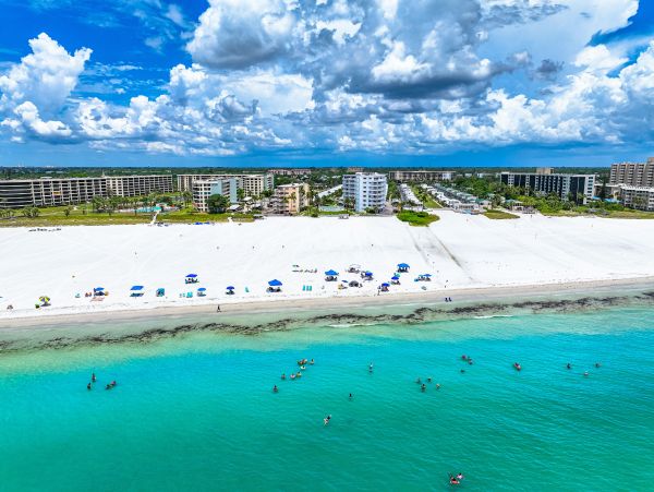 Siesta Key Vacation Beach Condo with 3 Pools