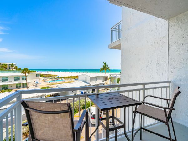 Siesta Key Vacation Beach Condo with 3 Pools