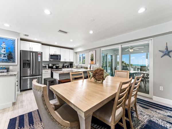 Siesta Key Vacation Beach Condo with 3 Pools
