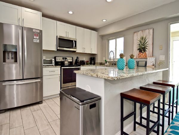 Siesta Key Vacation Beach Condo with 3 Pools