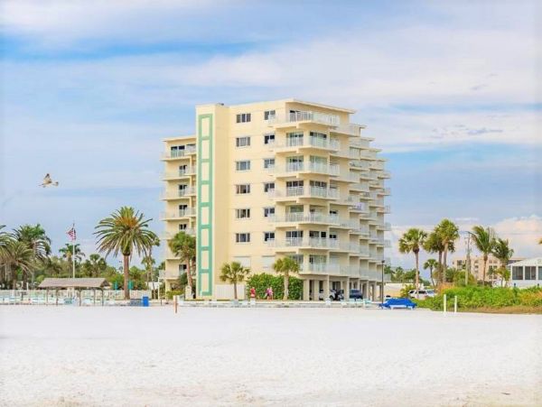Siesta Key Vacation Beach Condo with 3 Pools