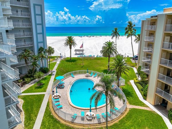 Siesta Key Vacation Beach Condo with 3 Pools