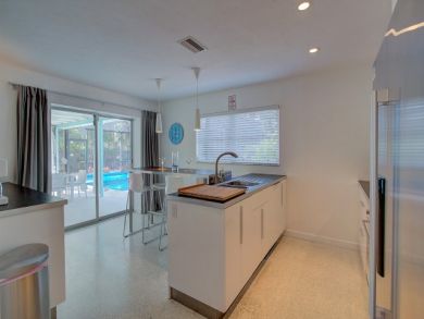 Modern Spacious Kitchen
