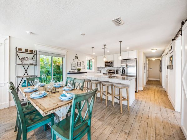 Luxury Bay View Anna Maria Three Bedroom Bungalow Sleeps 8