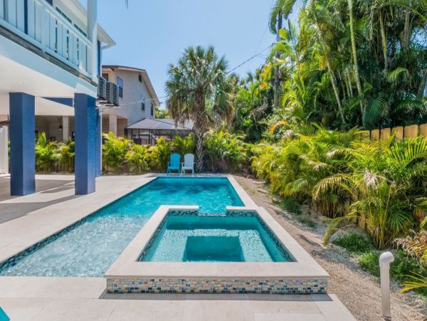 Anna Maria Vacation Home 4 Bedrooms Plus Loft Sleeps 12 North End