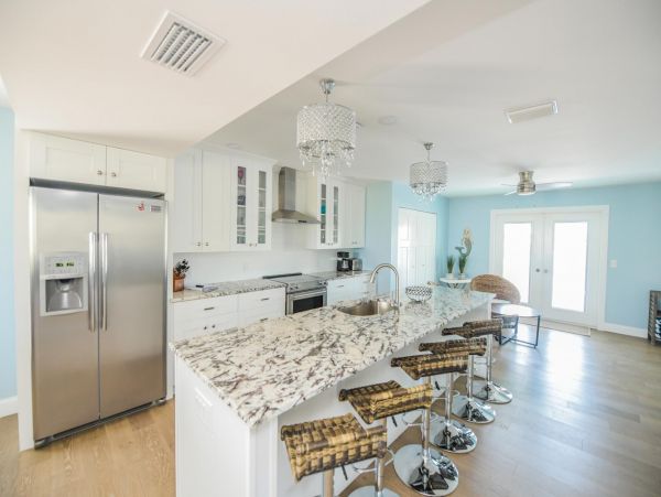 Anna Maria Luxury Four Bedroom Vacation Pool Home Sleeps 8