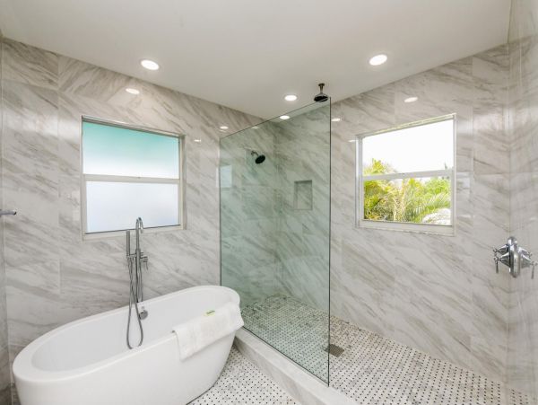 Anna Maria Luxury Four Bedroom Vacation Pool Home Sleeps 8