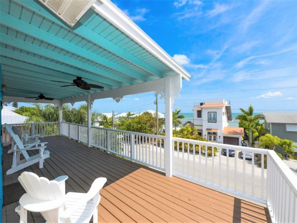 Anna Maria Luxury Four Bedroom Vacation Pool Home Sleeps 8