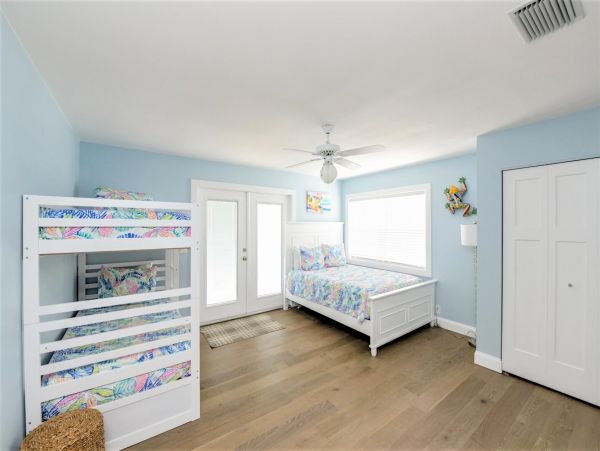 Anna Maria Luxury Four Bedroom Vacation Pool Home Sleeps 8