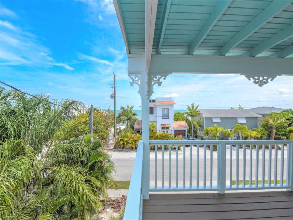Anna Maria Luxury Four Bedroom Vacation Pool Home Sleeps 8