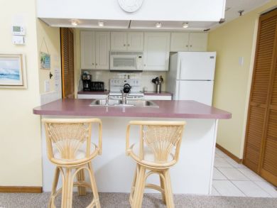 Breakfast Counter with Seating